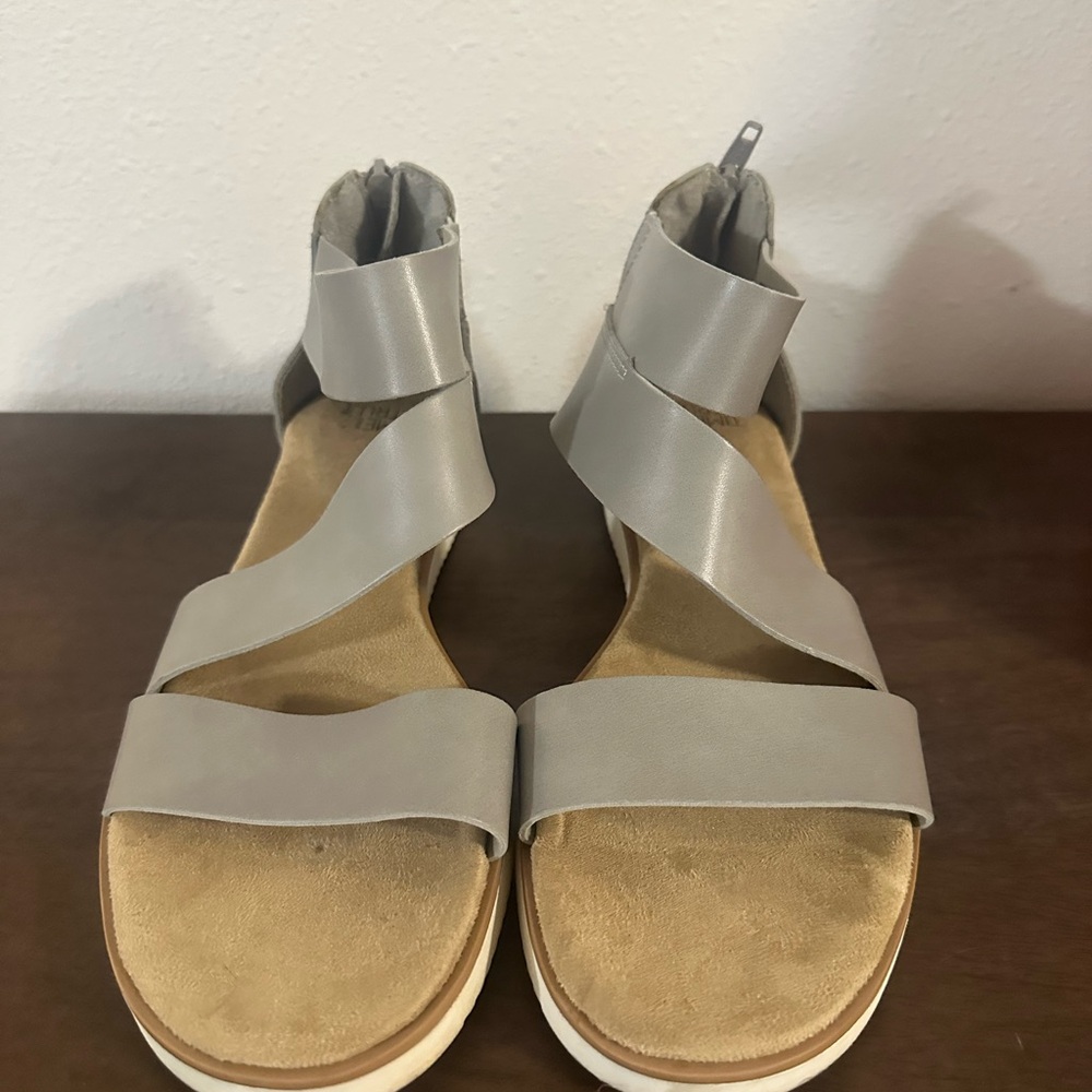Stylish Gray Women's Sandals